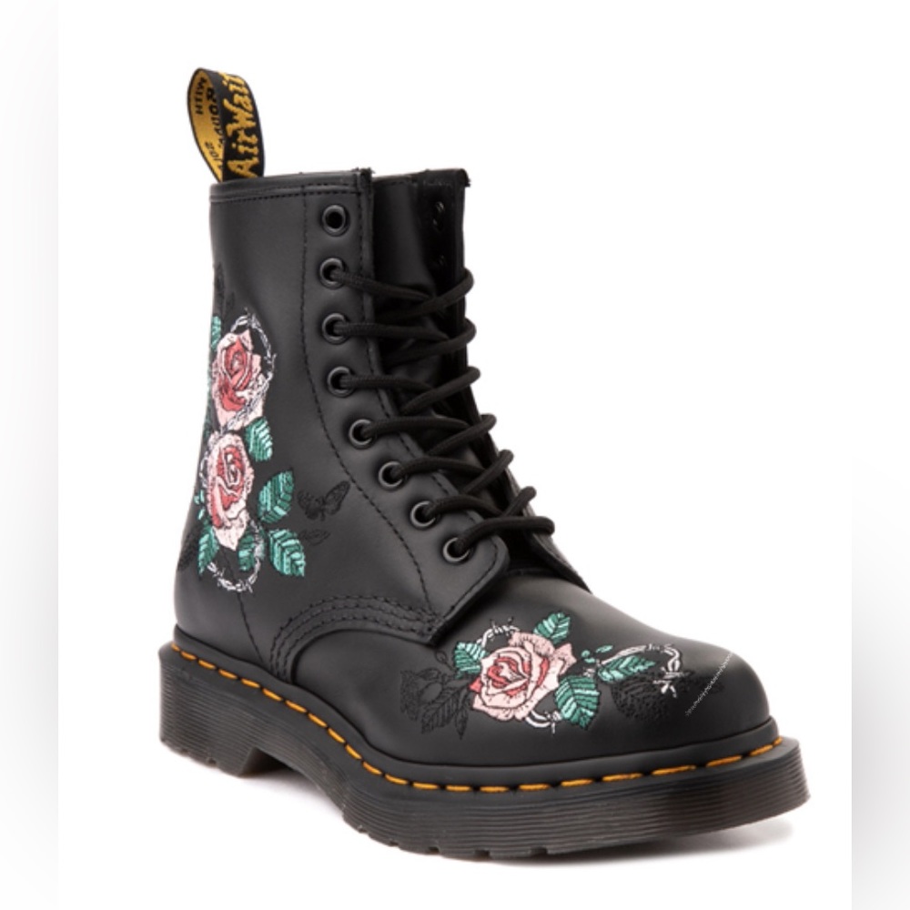 Dr. Martens 1460 Vonda Chain II - Size US 7